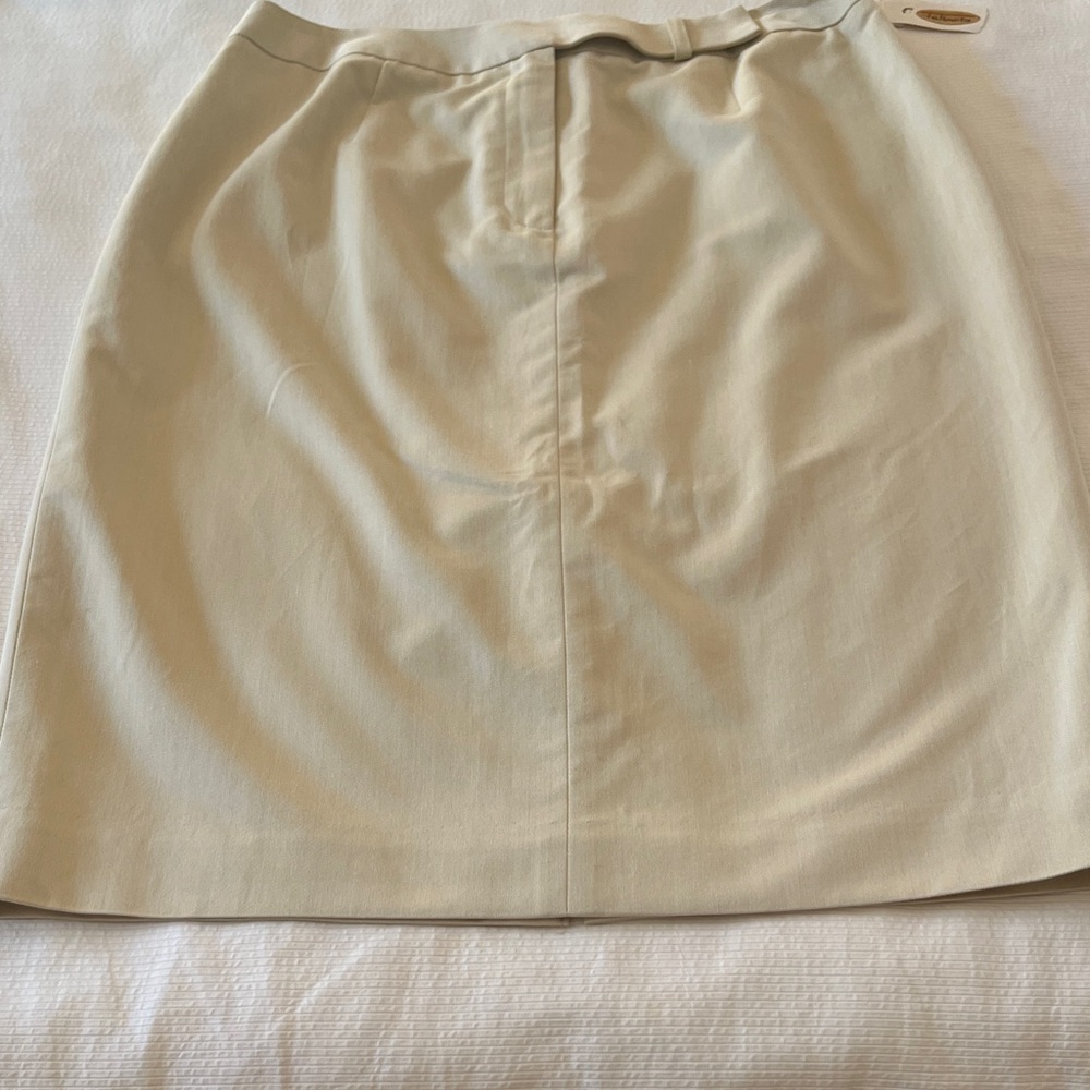 New Talbots Cream Pencil Skirt, Size 10, NWT